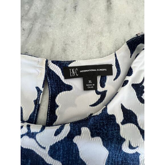 INC International Concepts Blue & White Print Knit Cold Shoulder Top Size XL - Picture 4 of 7